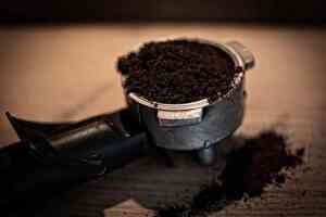 Fondi di Caffè: Un Fertilizzante Naturale per l'Orto Biologico