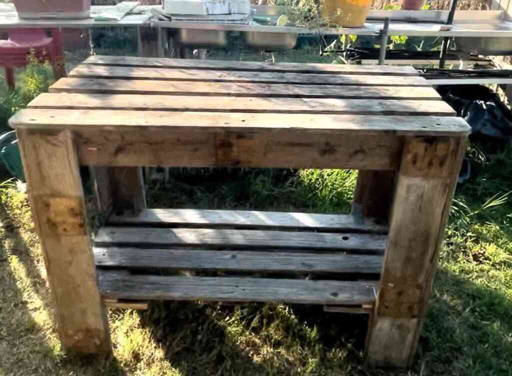 Come costruire un Tavolo per le Semine con Materiali di Recupero tipo pancali o pallet